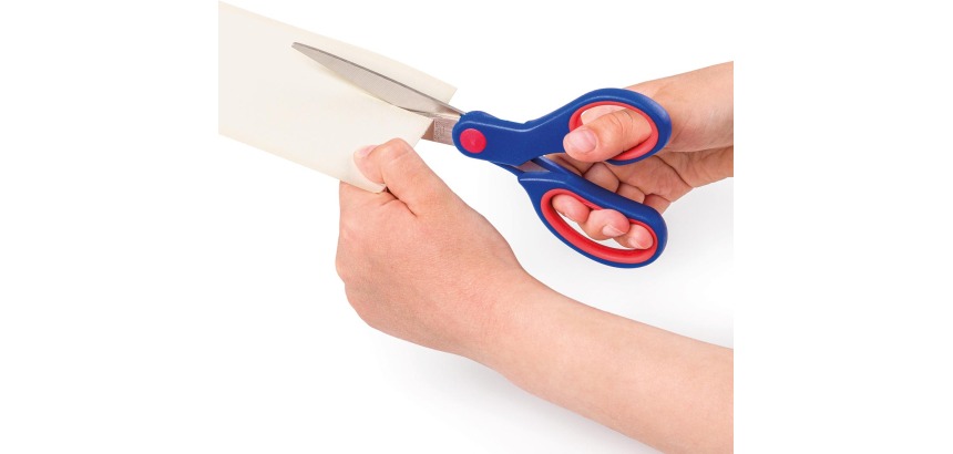Rechtshänderschere spitze Enden Staedtler Noris 17 cm