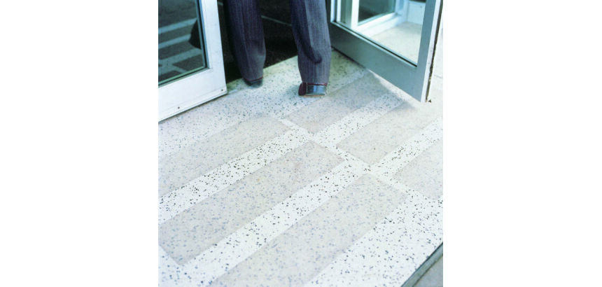 Bandes antidérapantes transparentes