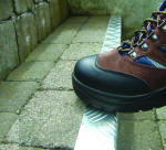 Nez de marches en aluminium larmé