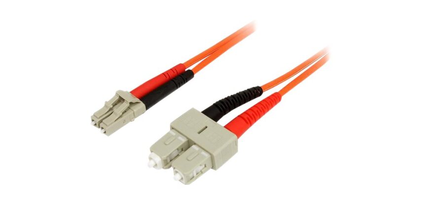StarTech.com Câble patch à fibre optique duplex 50/125 multimode 1 m LC - SC