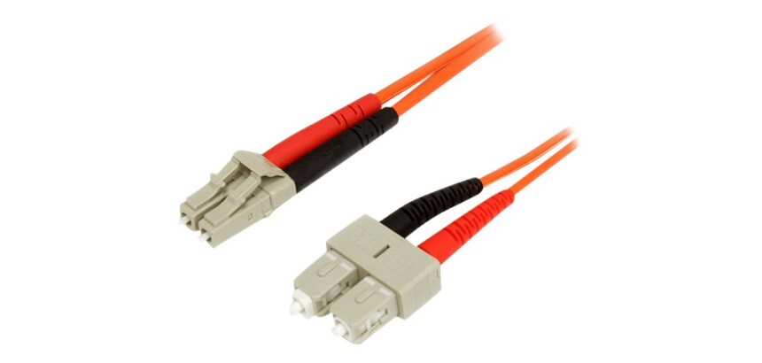 StarTech.com Câble patch à fibre optique duplex 62,5/125 multimode 2 m LC - SC