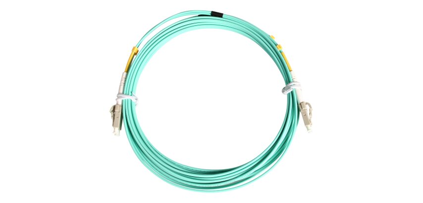 StarTech.com Câble Fibre Optique Multimode de 10m LC/UPC à LC/UPC OM3, Fibre Zipcord Full Duplex 50/125µm, Réseaux 100G, LOMMF/VCSEL, <0.3dB Faible Perte d'Insertion, Cordon Patch Fibre LSZH