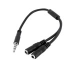 StarTech.com Adaptateur pour casque avec prises pour écouteur et microphone séparées - Mini-Jack 3,5mm 1x (M) 2x (F) - Noir