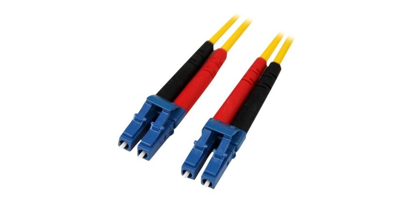 StarTech.com Câble Réseau Fibre Optique LC vers LC Mâle / Mâle - Duplex Monomode 9/125 LSZH - Jaune 10 m