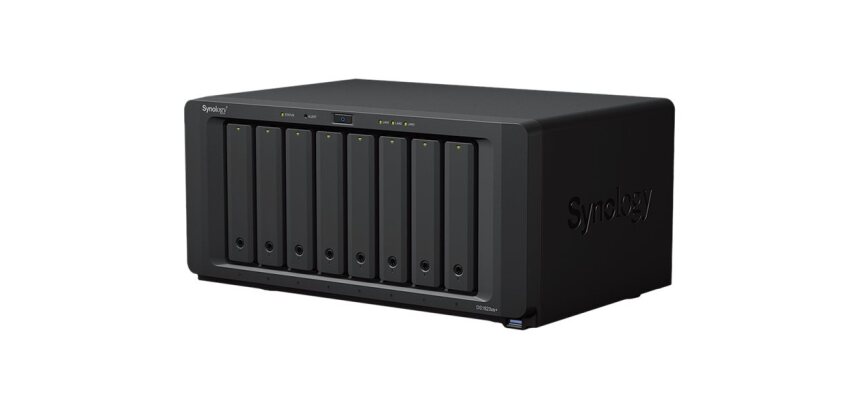 Synology DiskStation DS1823XS+ serveur de stockage NAS Tower Ryzen Embedded V1780B 8 Go DDR4 0 To DiskStation Manager Noir