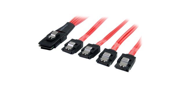StarTech.com Câble Mini SAS SFF-8087 vers 4 SATA avec verrouillage - 50 cm