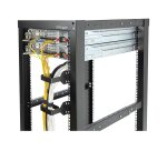 StarTech.com Anneau de gestion de câbles multidirectionnel vertical pour racks de serveur - 6 cm x 10 cm