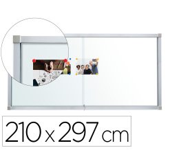 Vitrine affichage vanerum cube interieur fond tole      laquee portes coulissantes    verre 10 feuilles a4
