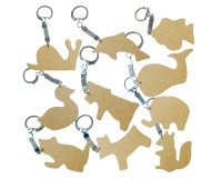 Porte-cles en bois a decorer assortiment differentes       formes 55x55mm lot 10 unites