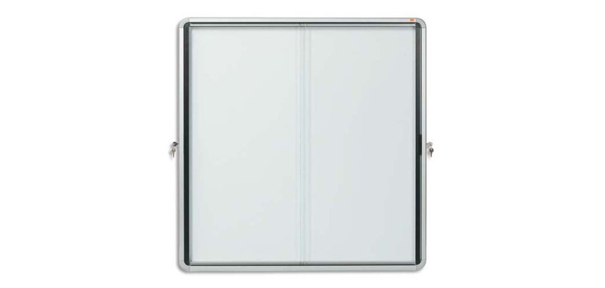 Vitrine portes coulissantes nobo verre épaisseur 4mm fond métallique magnétique cadre alum. anodisé 12f a4 141x76.6x6cm
