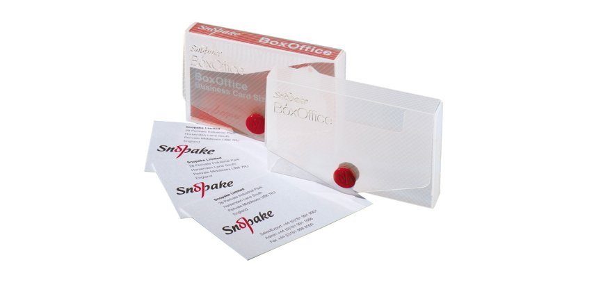 Etui cartes de visite snopake rigide femeture bouton        pression capacite 50 unites   coloris transparent