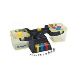 Mesure et pods miniland balance liquides solides      plastique 2 bacs gradues de   100 a 1000 ml 14 masses