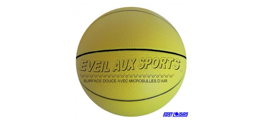 Ballon d eveil first loisirs basket ball sports collectifs mousse pvc 17cm 200 g