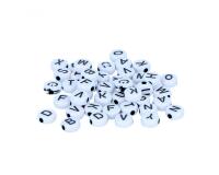 Perle plastique innspiro forme ronde plate 6mm         imprimee alphabet noir sur    fond blanc lot de 300 perles