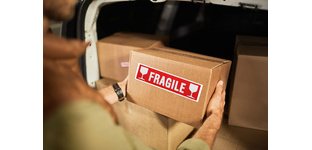 Signage label 'FRAGILE' 60 x 190 mm - Box of 100