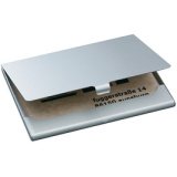 Etui à cartes en aluminium, jusqu'à 15 cartes. Dimensions : L 9,2 x H 0,5 x P 6,3 cm