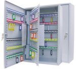 Armoire à clés pour 200 clés, dix barettes, gris clair