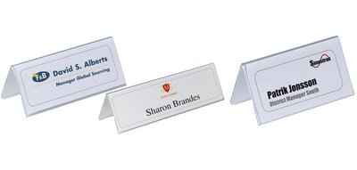 Chevalet porte-nom, forme de toit, en carton solide