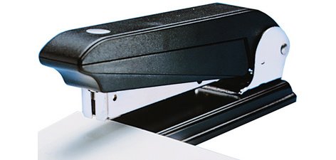 Agrafeuse rotative pour brochures, noir