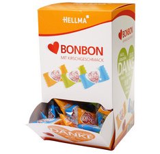 Bonbons en coeur, dans un présentoir en carton