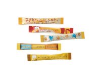 Sticks de sucre roux, dans un présentoir en carton