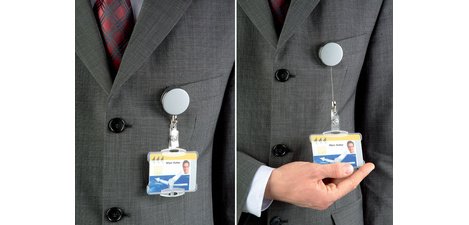 Verchromter Ausweishalter, silber-metallisch