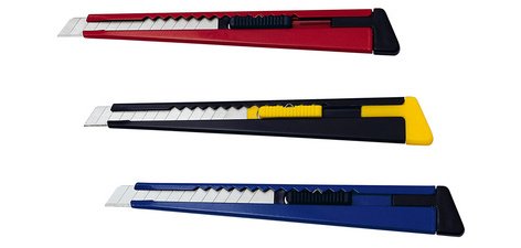 Cutter en métal, lame: 9 mm, à clip, assorti