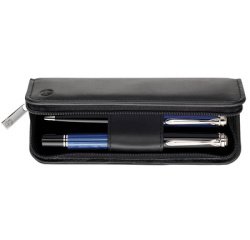En_estuche de piel pelikan negro con cremallera para 2 piezas