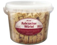 Cubes de sucre roux, dans un seau