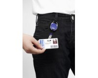 Porte-carte avec enrouleur, oval, bleu