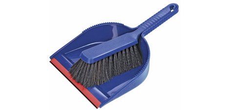 Sweeping kit with a 'Super' lip, blue