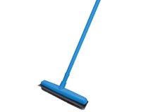 Balai caoutchouté, avec un manche télescopique