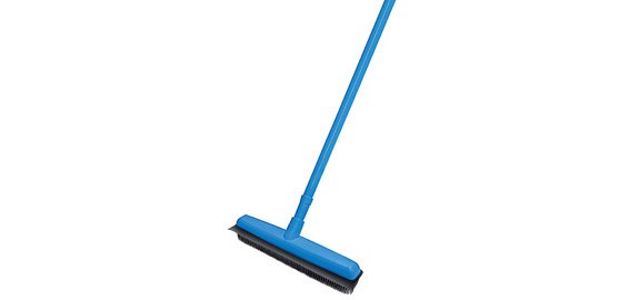 Balai caoutchouté, avec un manche télescopique