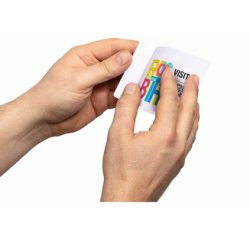 Badge visiteur 'VISITOR BADGE', film, blanc