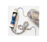 Tricotin, avec laine et aiguille à broder