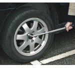 Clé pour écrous de roue de voiture