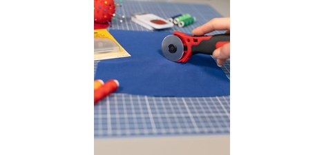 Replacement blades for rotary cutter, set of 2
