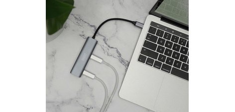 Hub USB-C, 4 ports, 4x USB C 3.1 Gen 1, gris foncé
