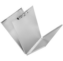 EN_FARDE-PINCE CACHE-DOC.ALU21X33