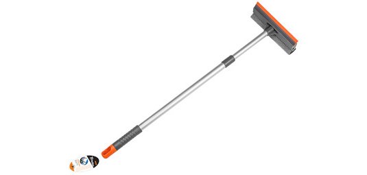 Brosse télescopique pour vitres de véhicule