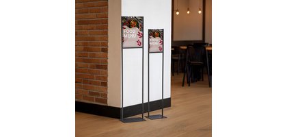 Porte-visuel sur pied, A4 métal, noir