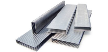 Agrafes étroites 90/30 mm galvanisées, 5.000 pièces