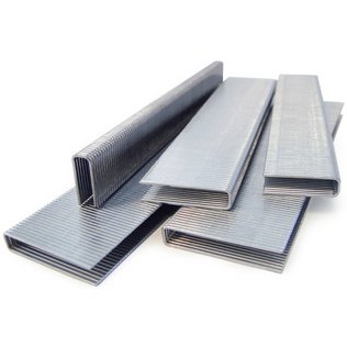 Agrafes étroites 90/30 mm galvanisées, 5.000 pièces