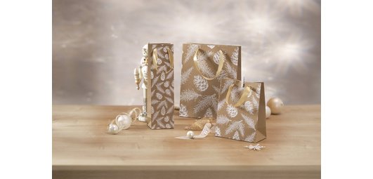 Christmas gift bag 'Pine cones and pine branches'