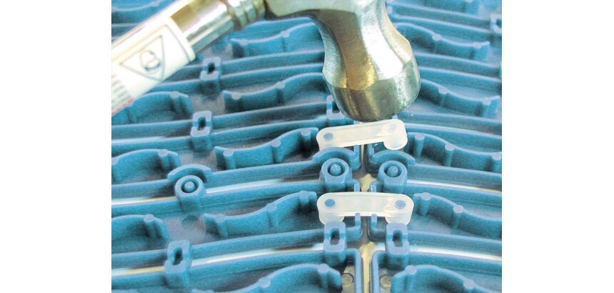 Clips d'accroche pour caillebotis