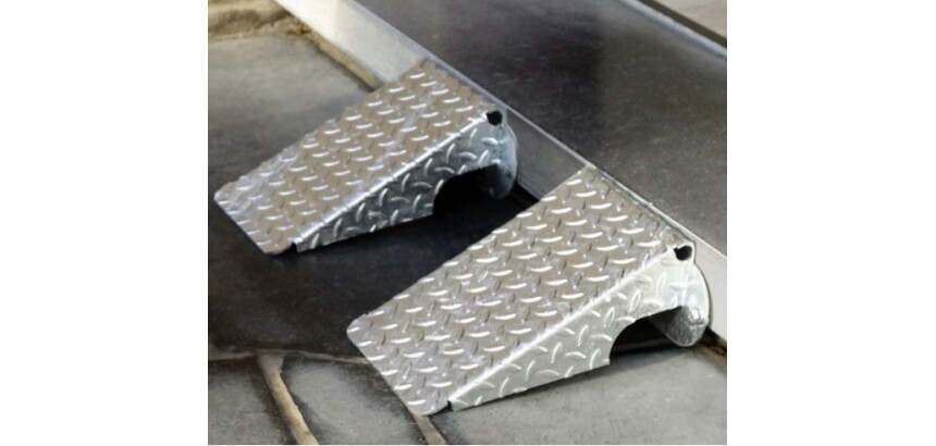 Petite rampe d'accès trottoir acier galvanisé