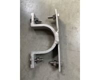 Bride double pour poteau 60 mm ou 80 mm fixation recto verso