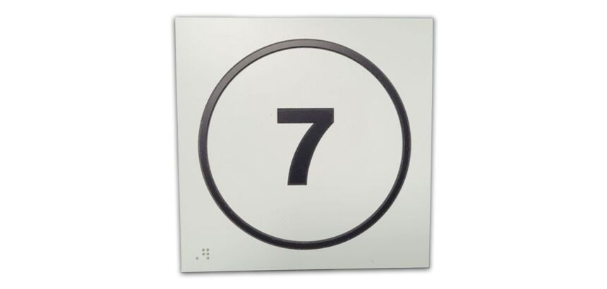 Panneau relief et braille Numéro 7 - Fond blanc