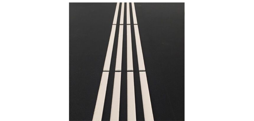 Pochoir adhésif pour bandes d'aide à l'orientation - 4 nervures discontinues