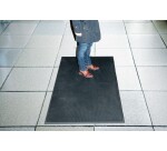 Tapis à picots et bords biseautés